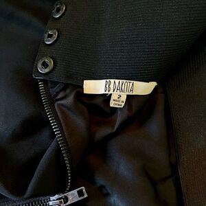 BB Dakota Black Tulip Mini Skirt size 2